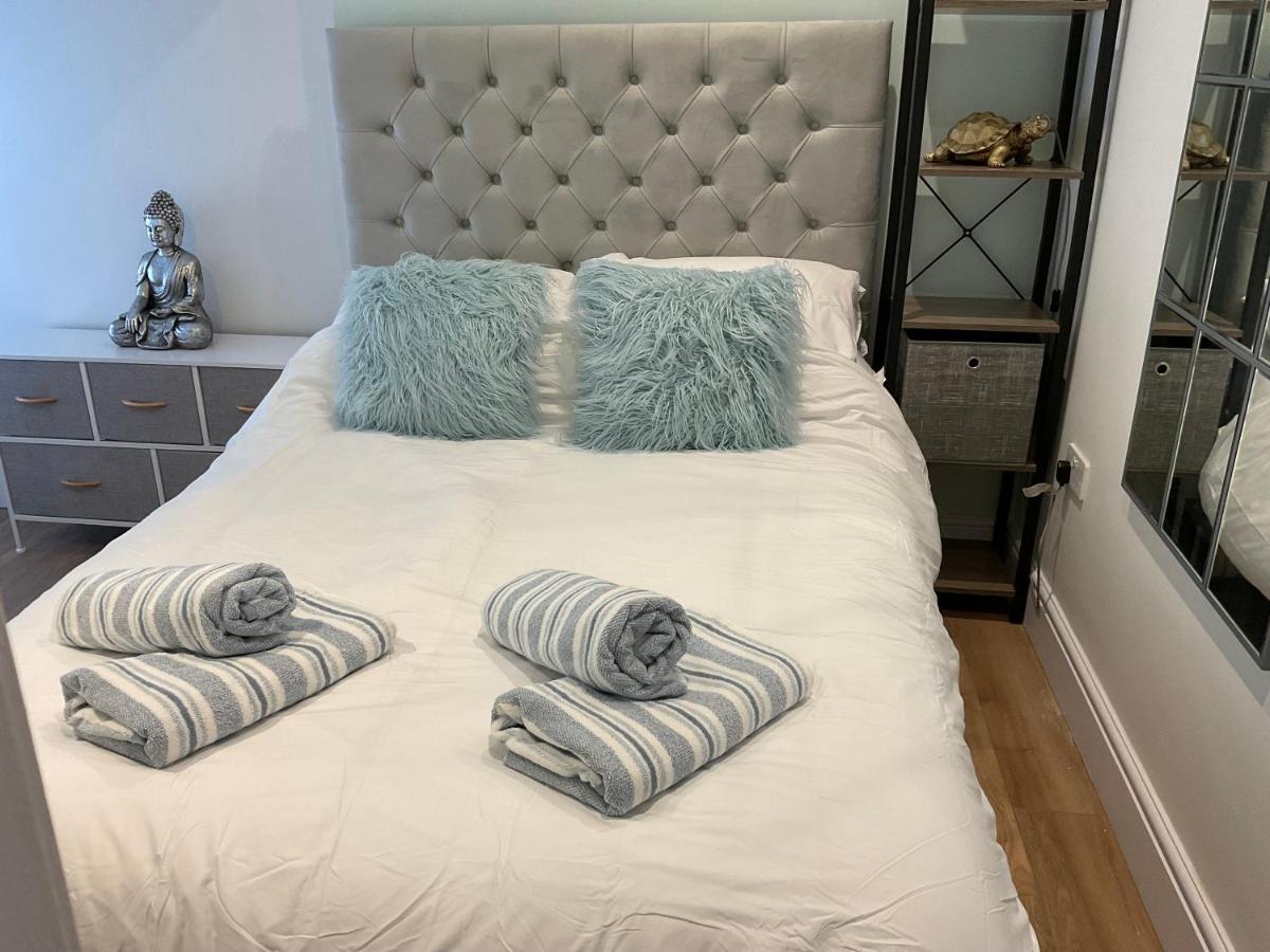 2 Bed Home From Home Apartment 41 London Exteriör bild