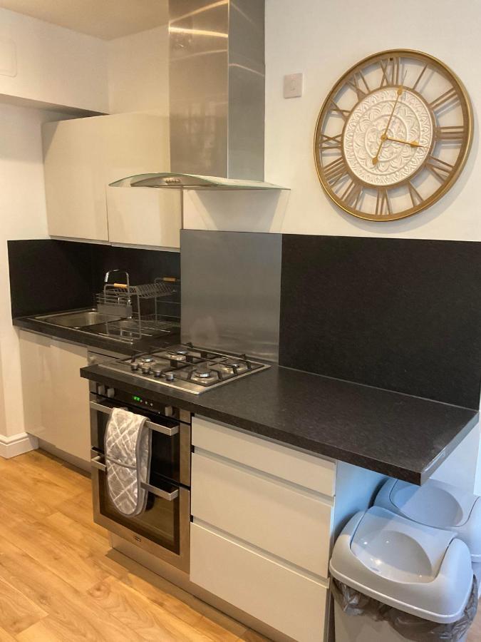 2 Bed Home From Home Apartment 41 London Exteriör bild