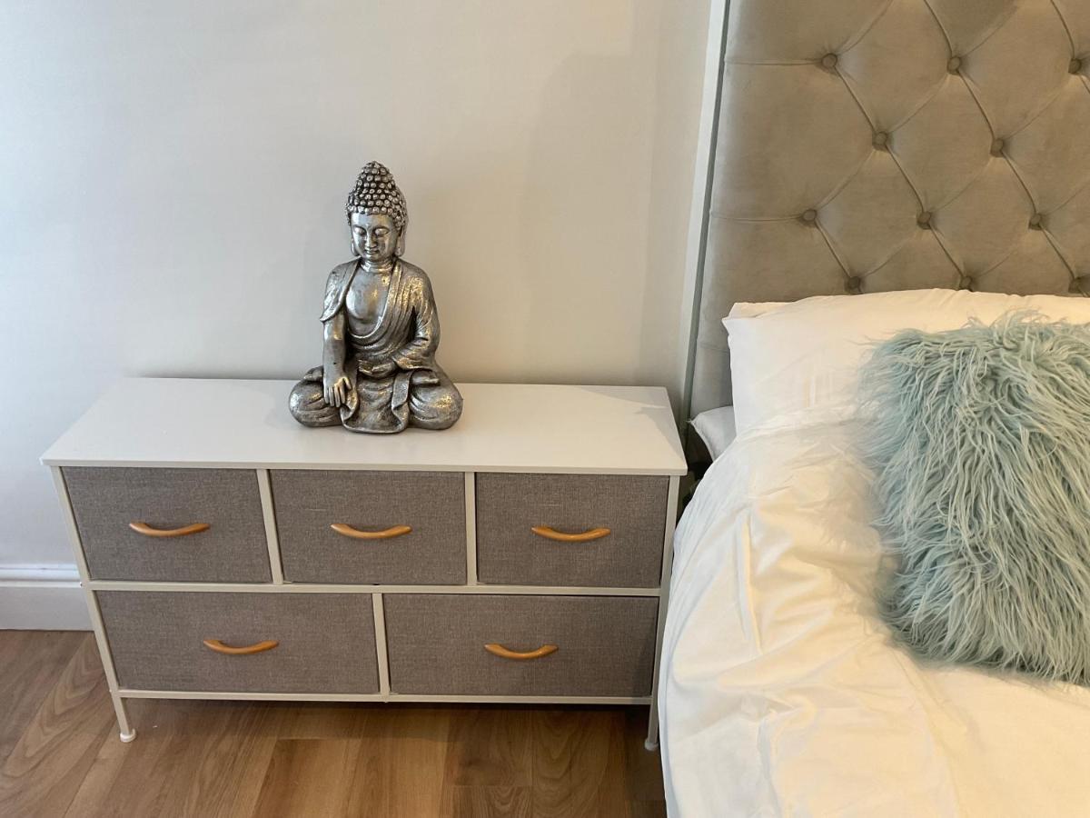 2 Bed Home From Home Apartment 41 London Exteriör bild