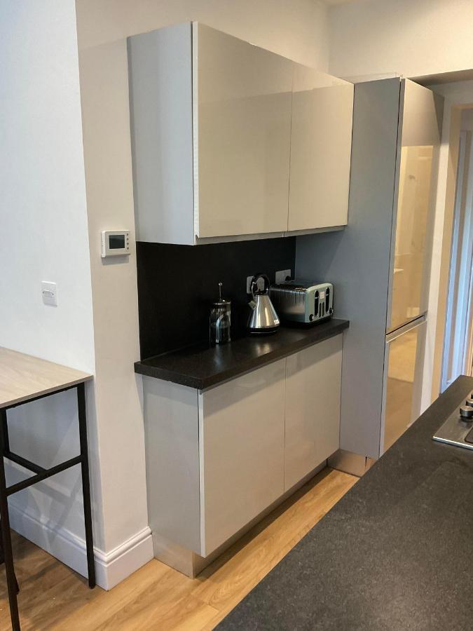 2 Bed Home From Home Apartment 41 London Exteriör bild