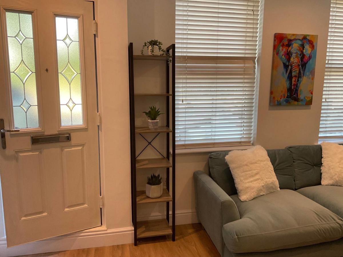 2 Bed Home From Home Apartment 41 London Exteriör bild